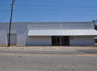 102 W McKinnon St, New Brockton, AL 36351