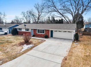 1403 Ponderosa Ave, Green Bay, WI 54313