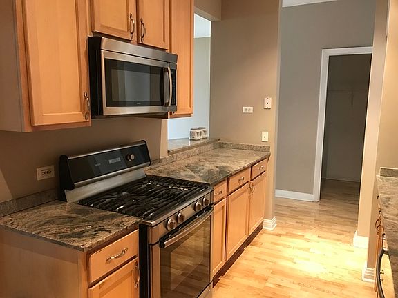 2nd image of 333 N Jefferson St APT 203