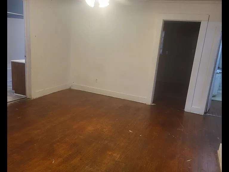 898 Aiken Ave N — Photo 5