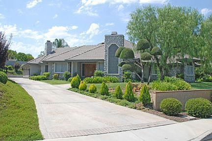 1st image of 601 Wrede Way