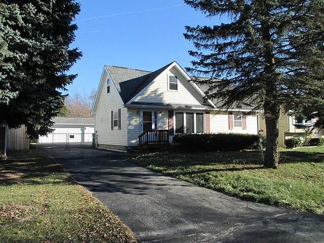 1st image of 299 Maplewood Dr