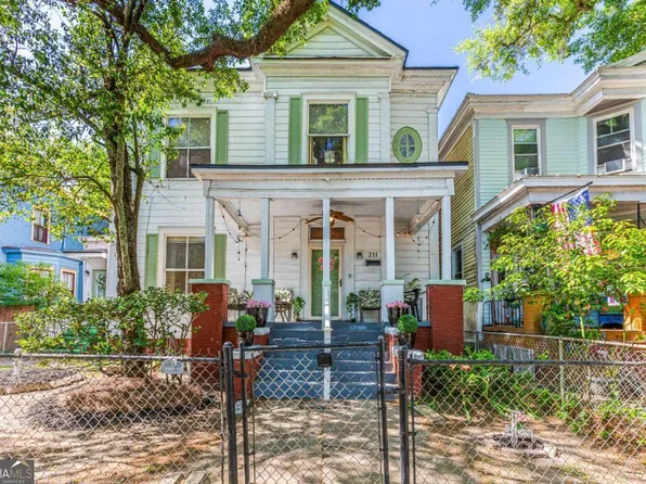 211 W 34th St, Savannah, GA 31401