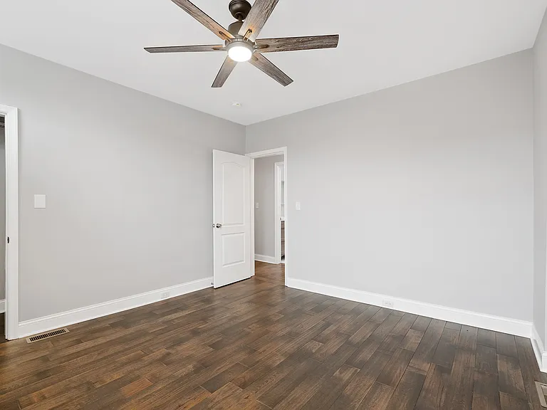 523 Rappolla St — Photo 15