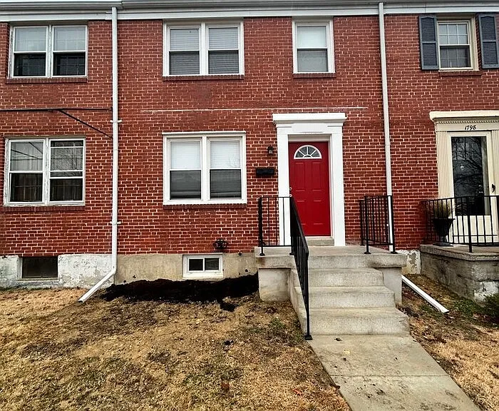 1700 Joan Ave — Photo 2
