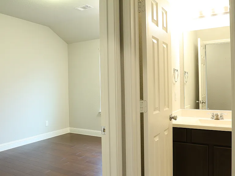 1108 Kingston Ct — Photo 19