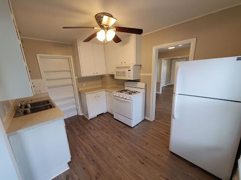 1st image of 2201 Maple St