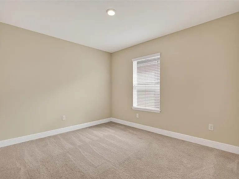 2546 Warren Acres Blvd — Photo 60