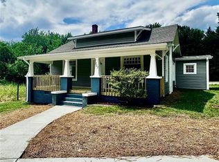 207 Willowood Dr, High Point, NC 27260