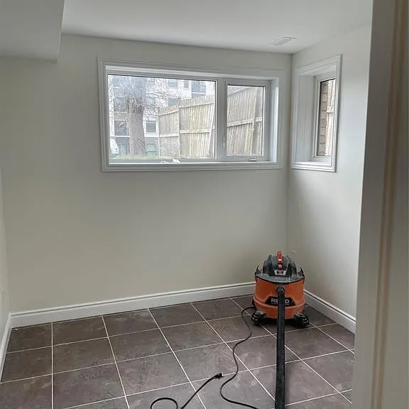 726 Grand Marais Rd E #LOWER — Photo 6