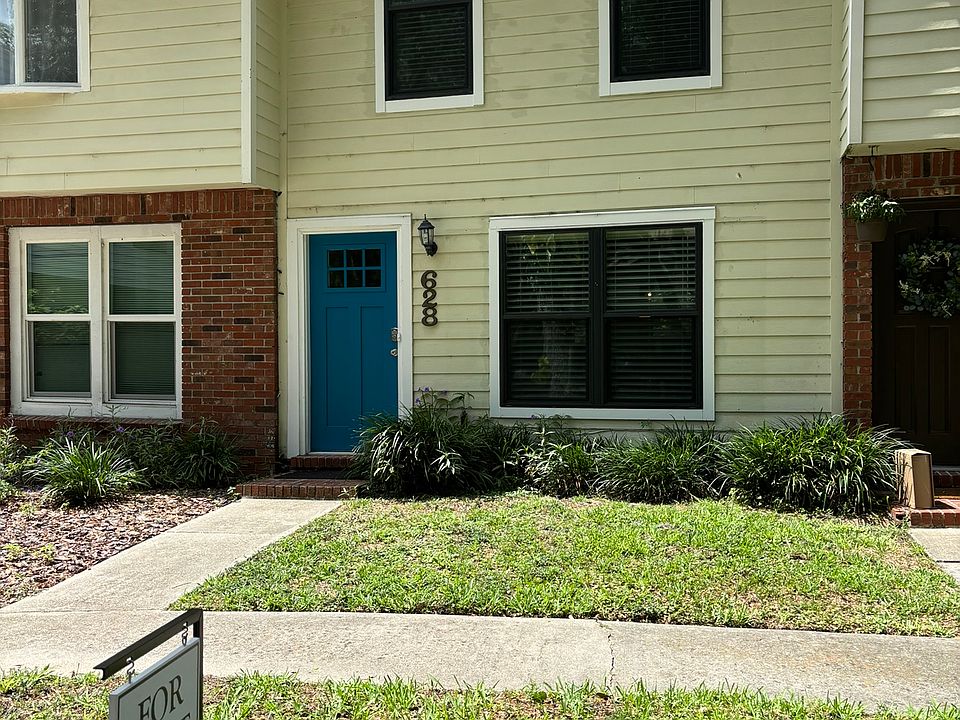 1st image of 628 Bowers Ct