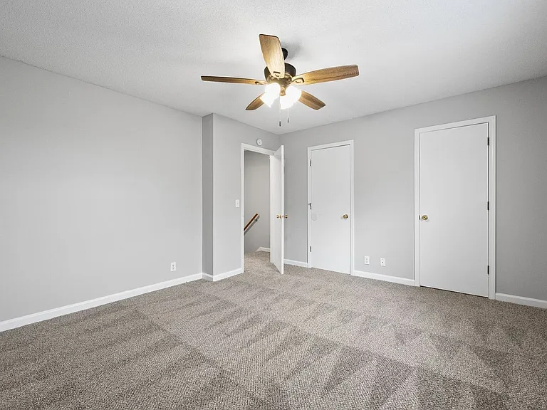 Peabody Dr - 358 — Photo 9