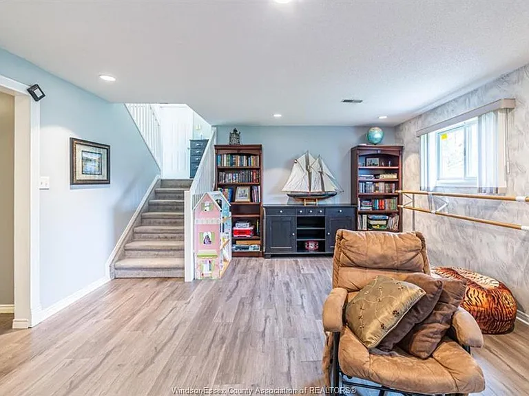2595 California Ave — Photo 14
