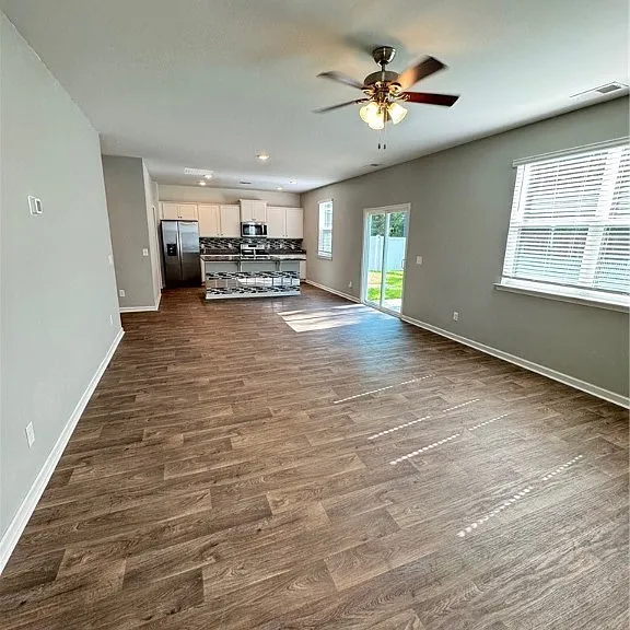 147 Troupe Dr — Photo 9