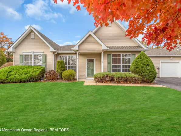 2 Sunnybrook Lane, Lakewood, NJ 08701