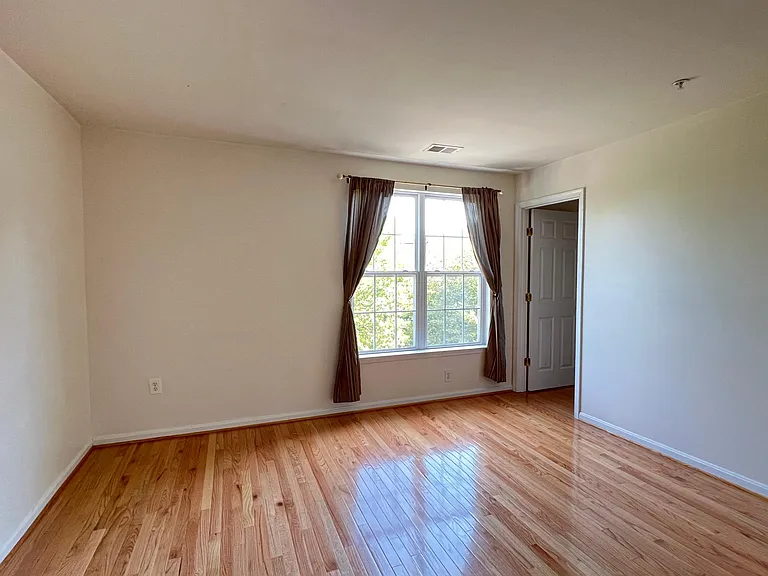 13027 Town Commons Dr — Photo 21