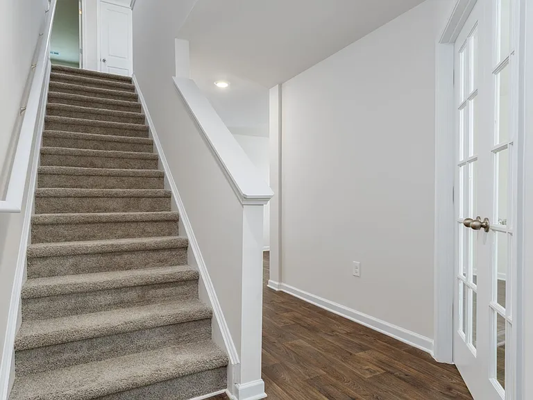 242 Carrington Dr — Photo 7
