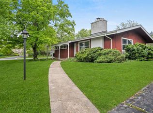 2803 Perry Rd, Flossmoor, IL 60422