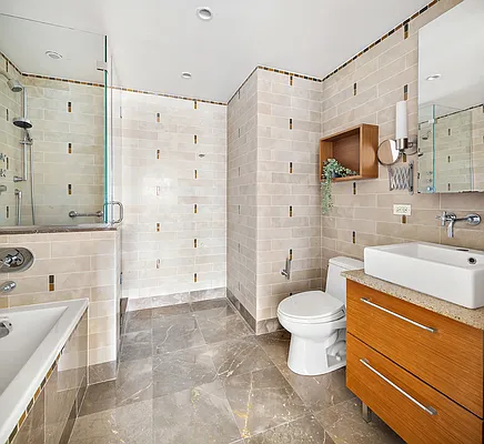 Sold by Compass | media 7