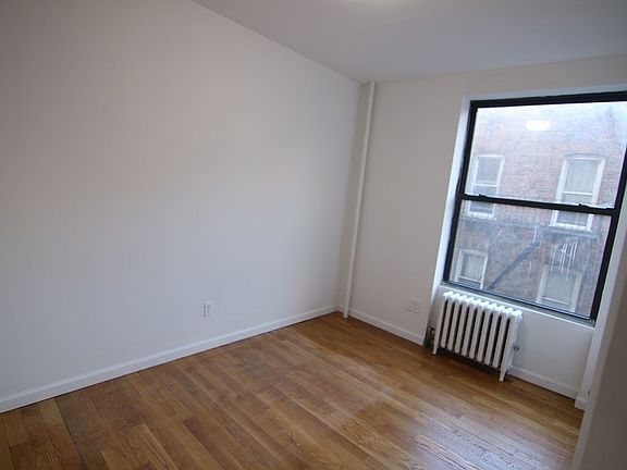 4th image of 311 W 95th St APT 4E