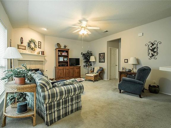 5th image of 804 Palomino Dr