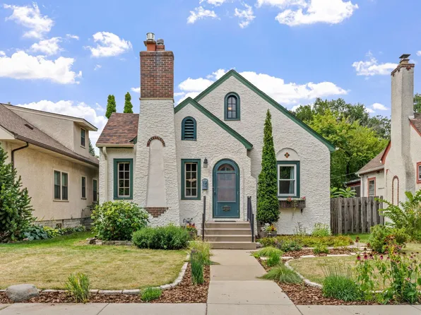 2722 Garfield St NE, Minneapolis, MN 55418