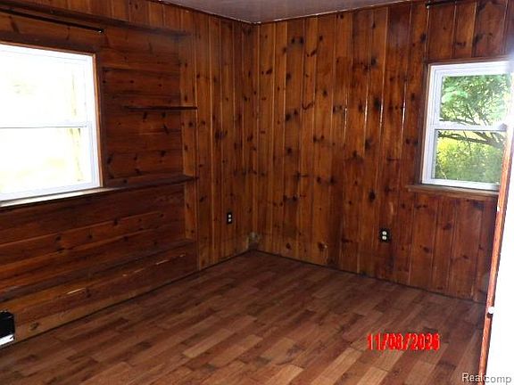 5th image of 9384 Birch Run Rd