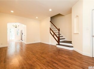 360 E 59th St, Brooklyn, NY 11203