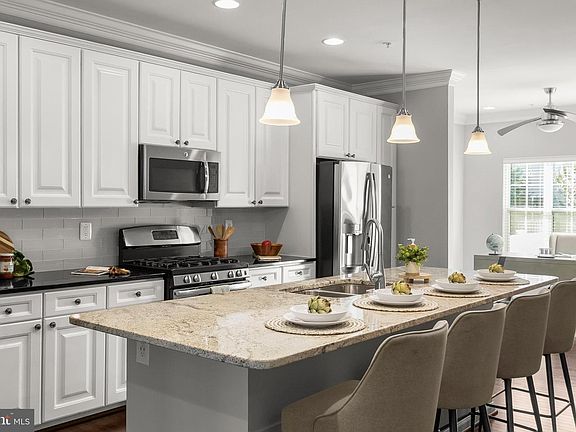 3rd image of 7845 River Rock Way