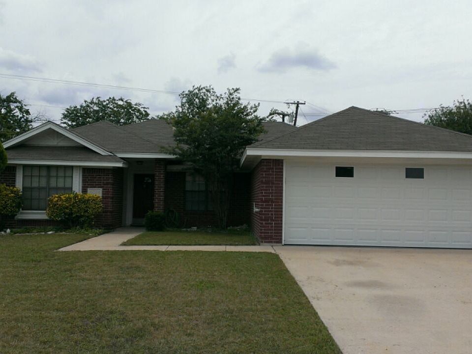 1st image of 4014 Carolyn Dr