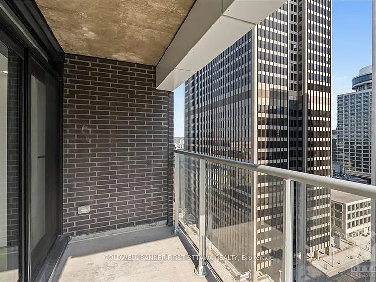 340 Queen St #1407 — Photo 15