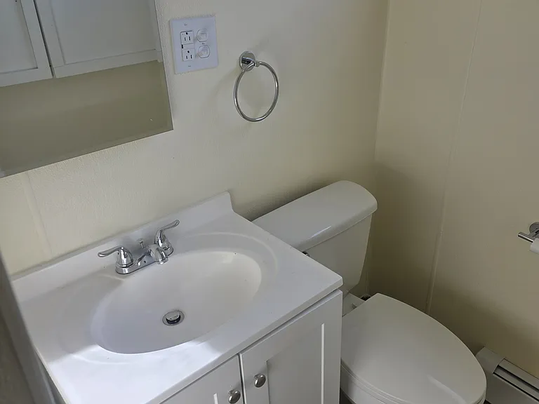 19 Stephen St #2 — Photo 14