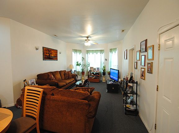 2nd image of 3925 W Gladys Ave