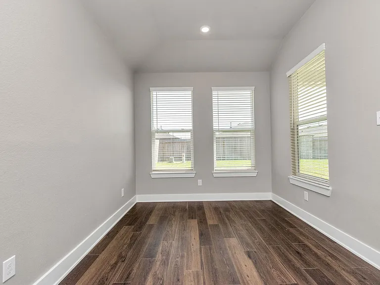 10515 Moon Valley Ln — Photo 20