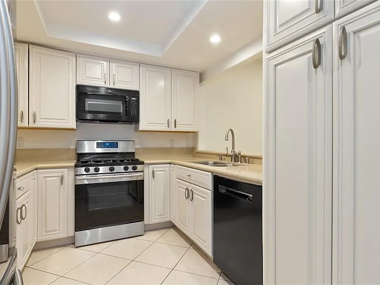 745 S Crown Pointe Dr — Photo 6