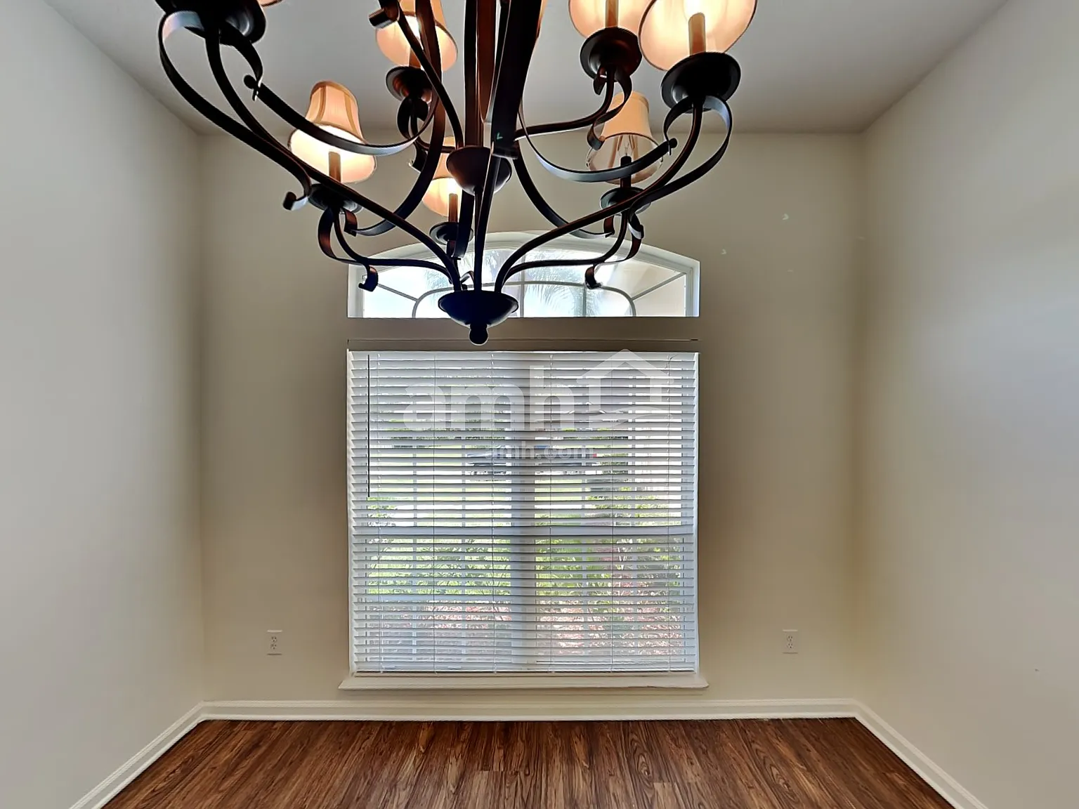 5 bed, 3.0 bath, 2602 sqft, $3,185 — Photo 4