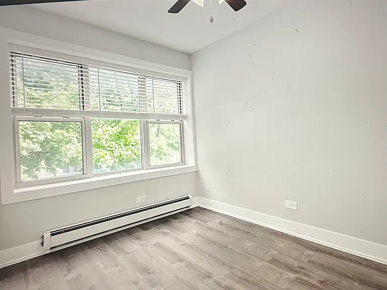 1303 W Estes Ave #2W — Photo 5
