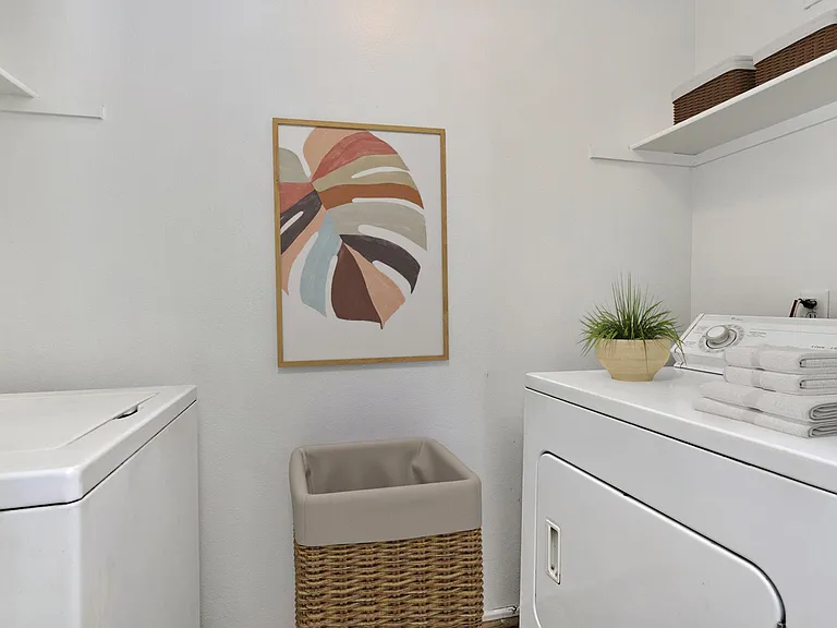 River Ranch Townhomes & Apartments — Photo 33