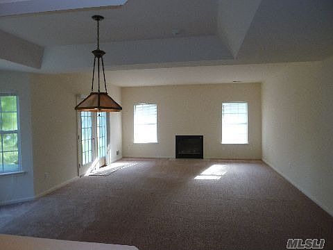 5th image of 494 Woodscreek Ct