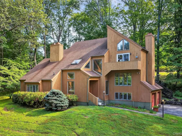 215 Hessian Hills Road, Croton-on-Hudson, NY 10520