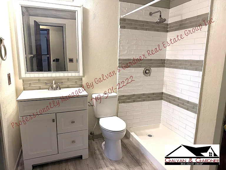 1435 Coronado Dr — Photo 14