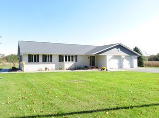 2915 Red Bud Trl S, Niles, MI 49120