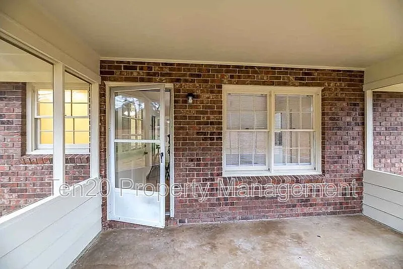 3 bed, 2.0 bath, 1425 sqft, $1,450 — Photo 3