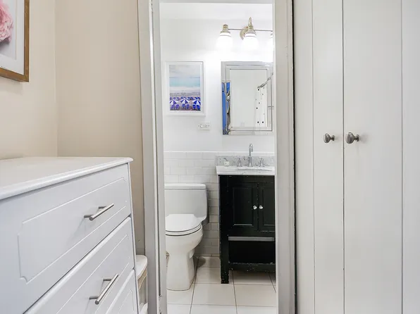 241 East 76th Street image 7 of 10