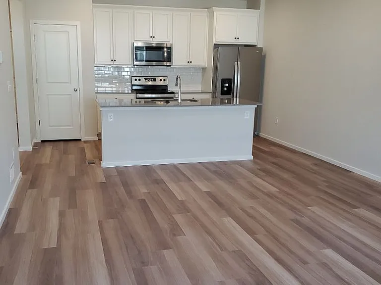 Spacious and Open Condo w/ Modern Finishes — Photo 5