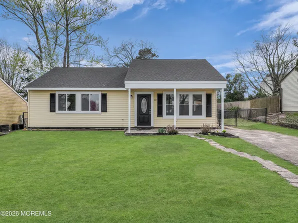 117 Schooner Ave, Barnegat, NJ 08005