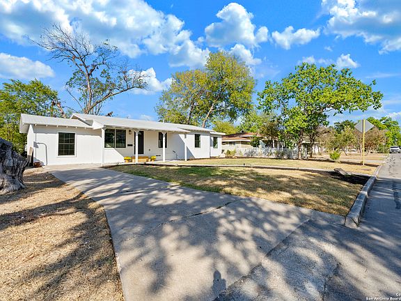 4th image of 2731 W MISTLETOE AVE