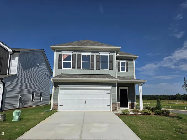 135 Oyster Tabby Dr, Lillington, NC 27546