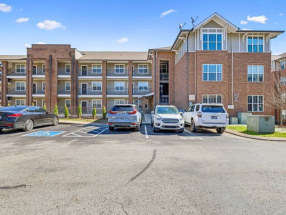 4th image of 2310 Elliott Ave APT 411