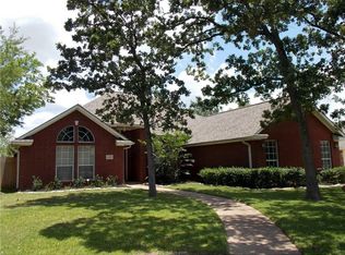 4603 Birdie Ct, College Station, TX 77845
